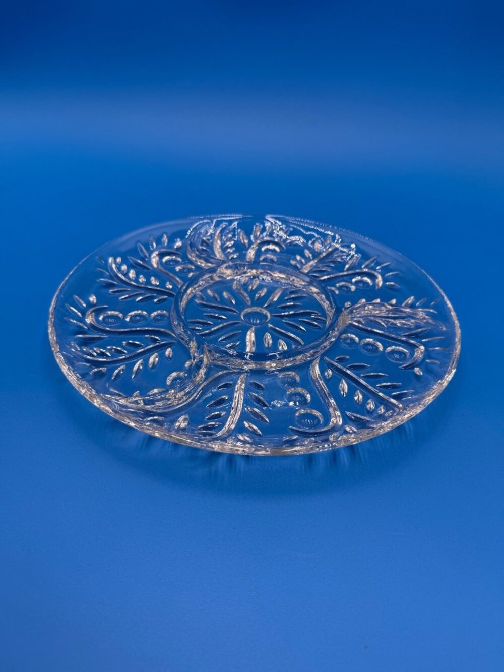 Vintage Clear Glass Divided Plate Floral Leaf Embossed Design 11 Inches Diameter